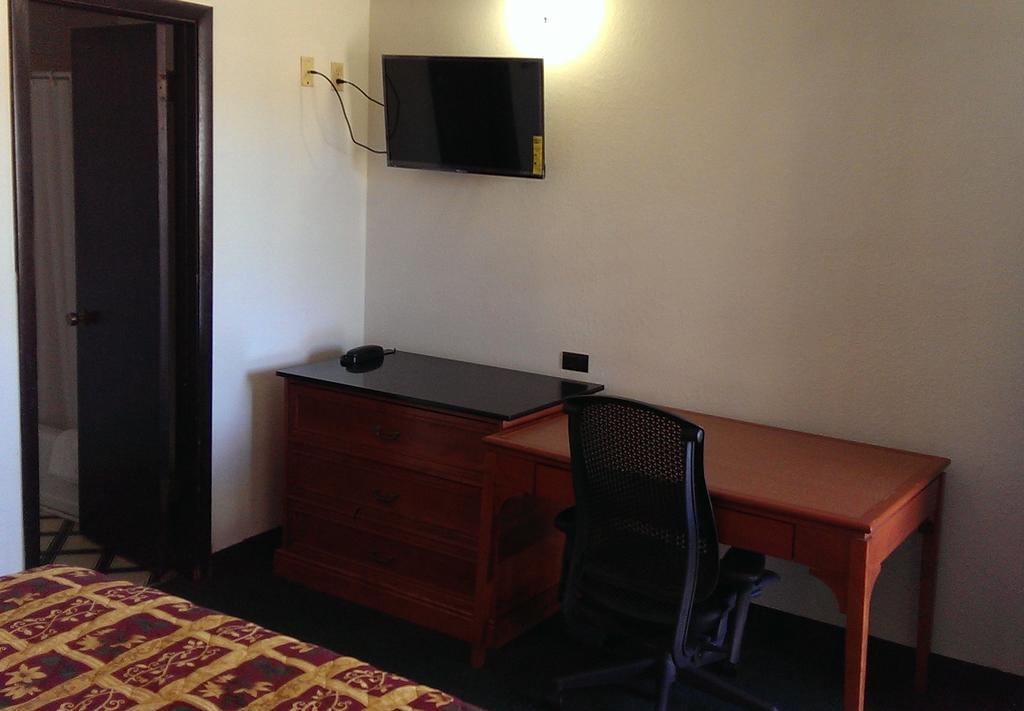 Airport Lodge Wichita Ruang foto