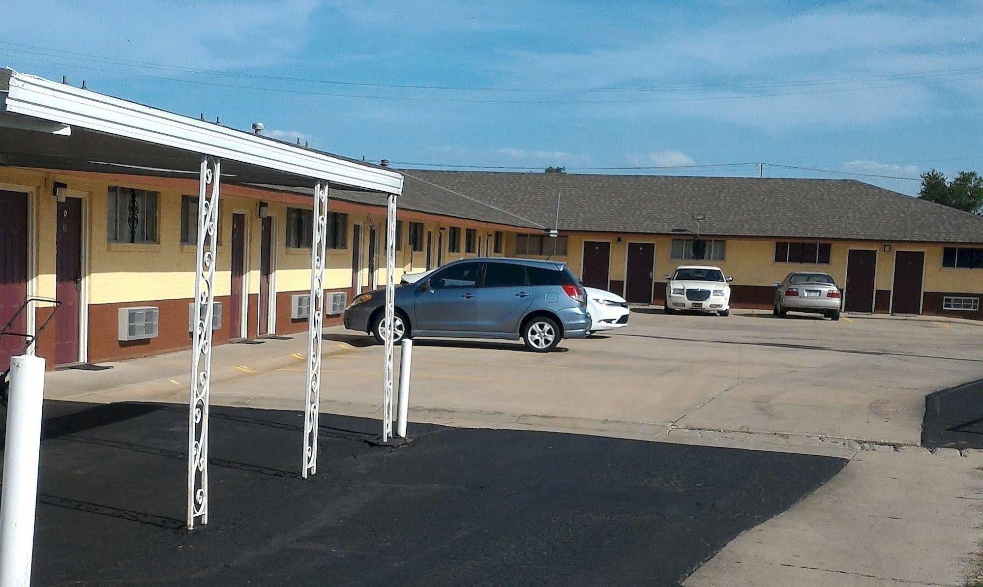 Airport Lodge Wichita Bagian luar foto